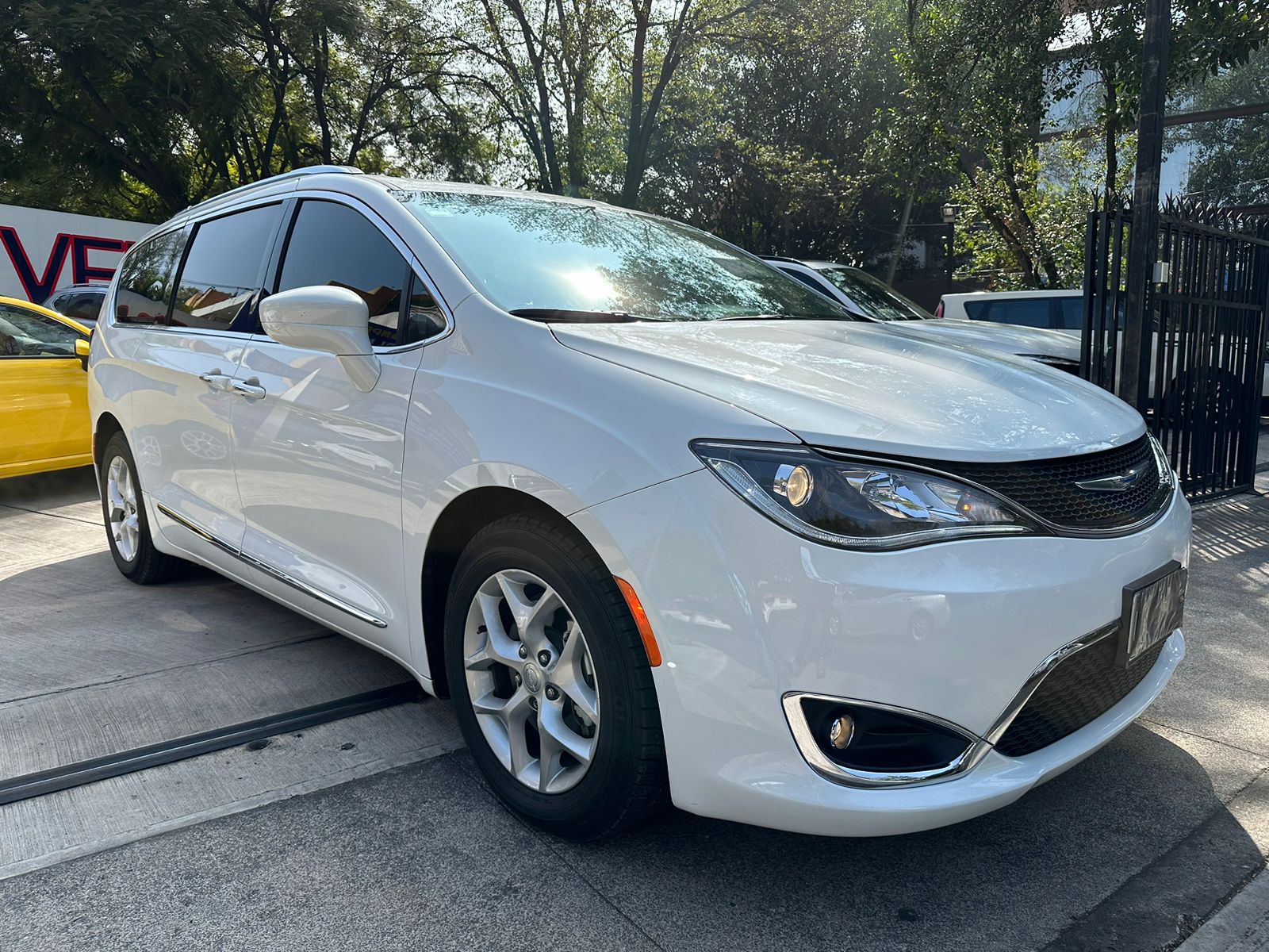 Chrysler Pacifica Limited  2018