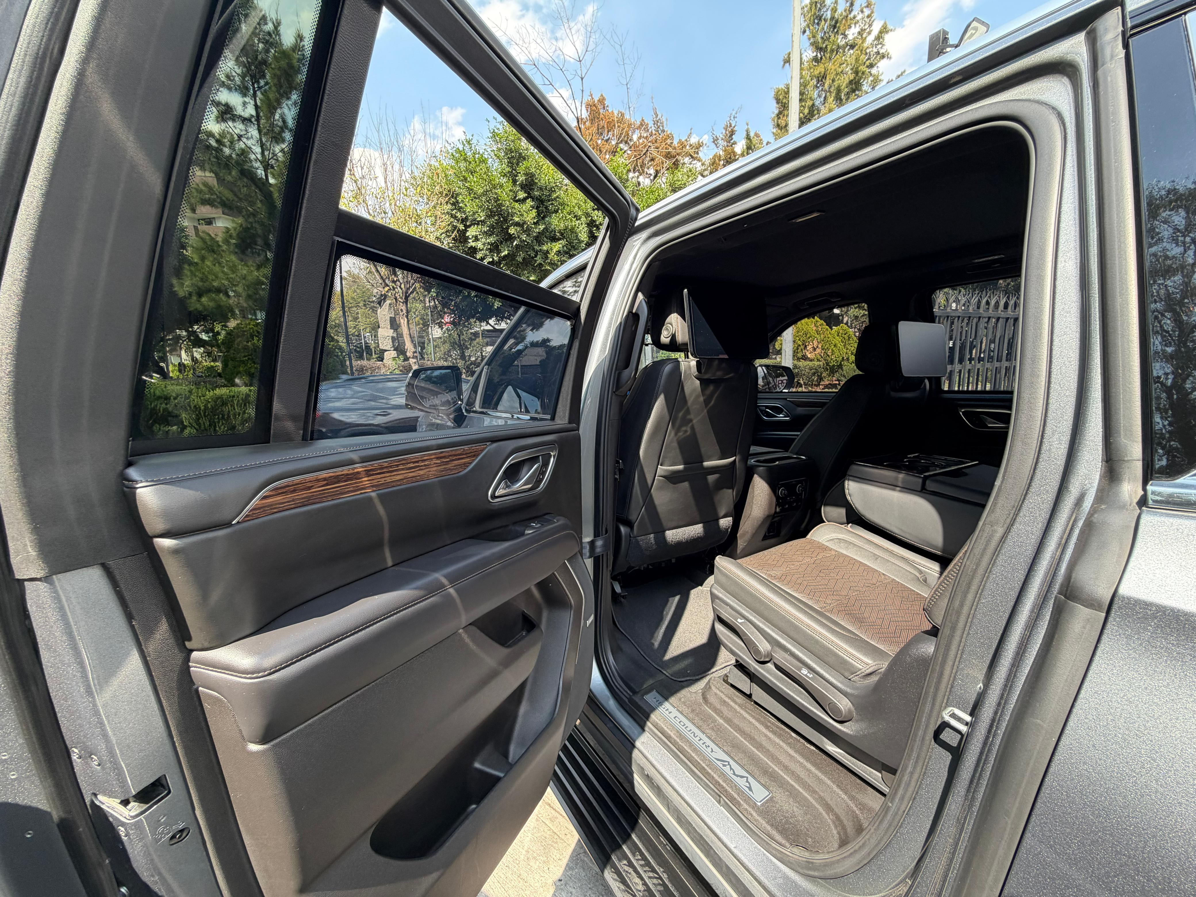 Chevrolet Suburban High Country 6.2L Blindada 2021