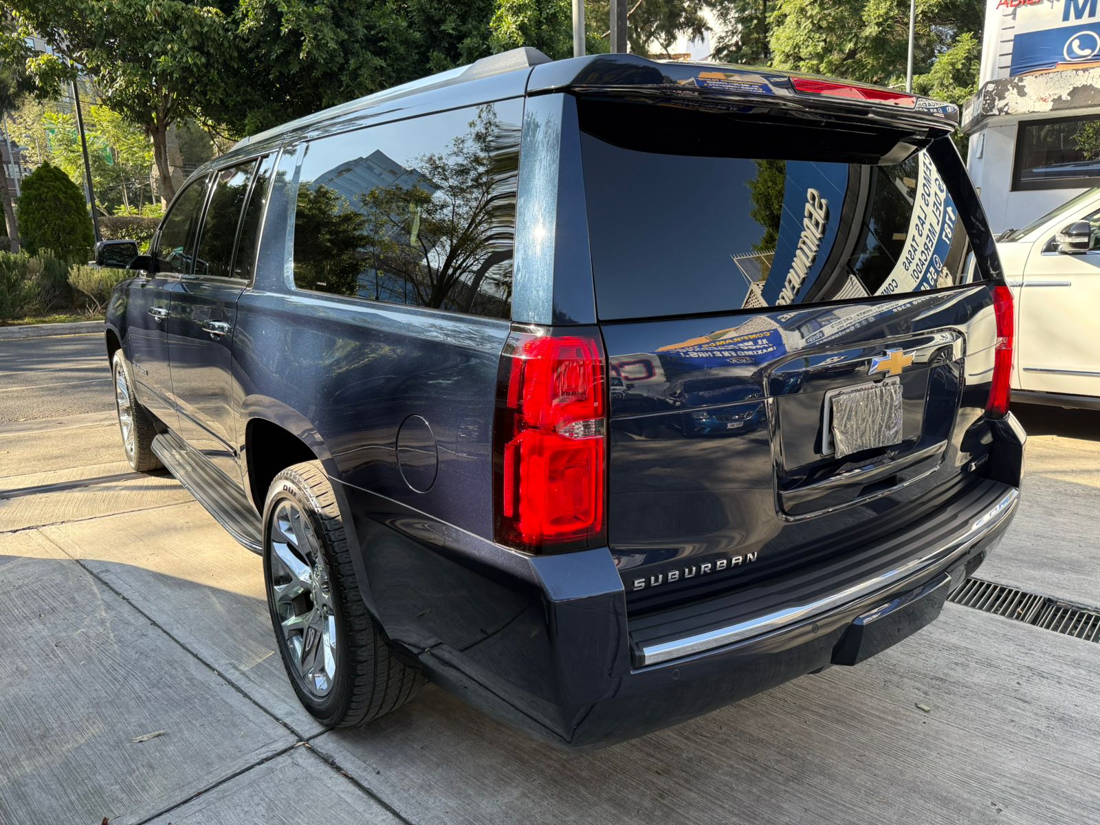 Chevrolet Suburban Premier 2018