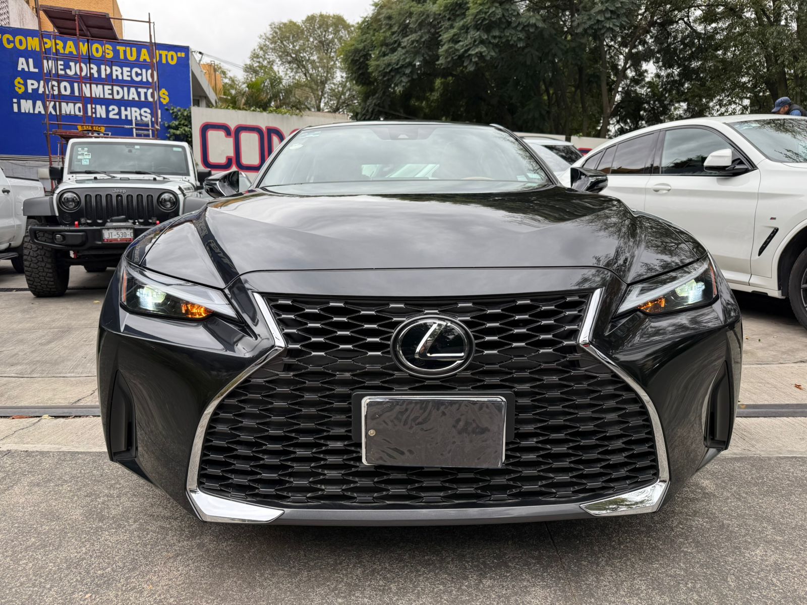 Toyota LEXUS IS300 2023