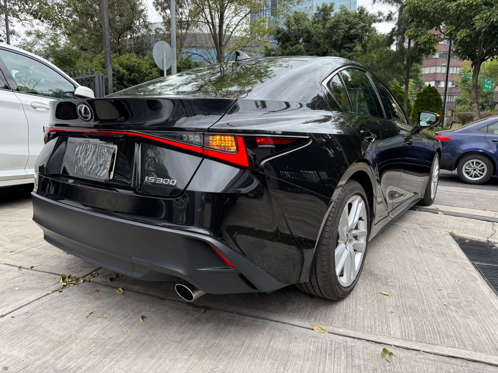 Toyota LEXUS IS300 2023