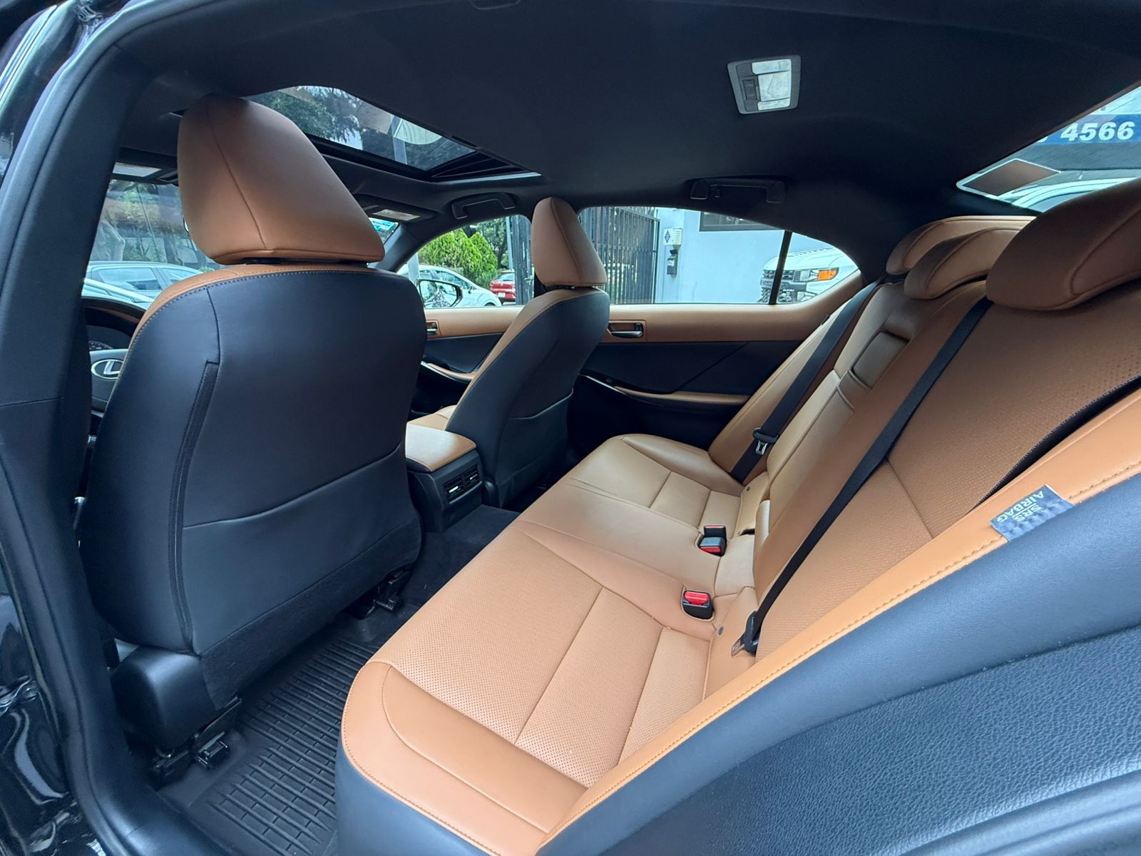 Toyota LEXUS IS300 2023