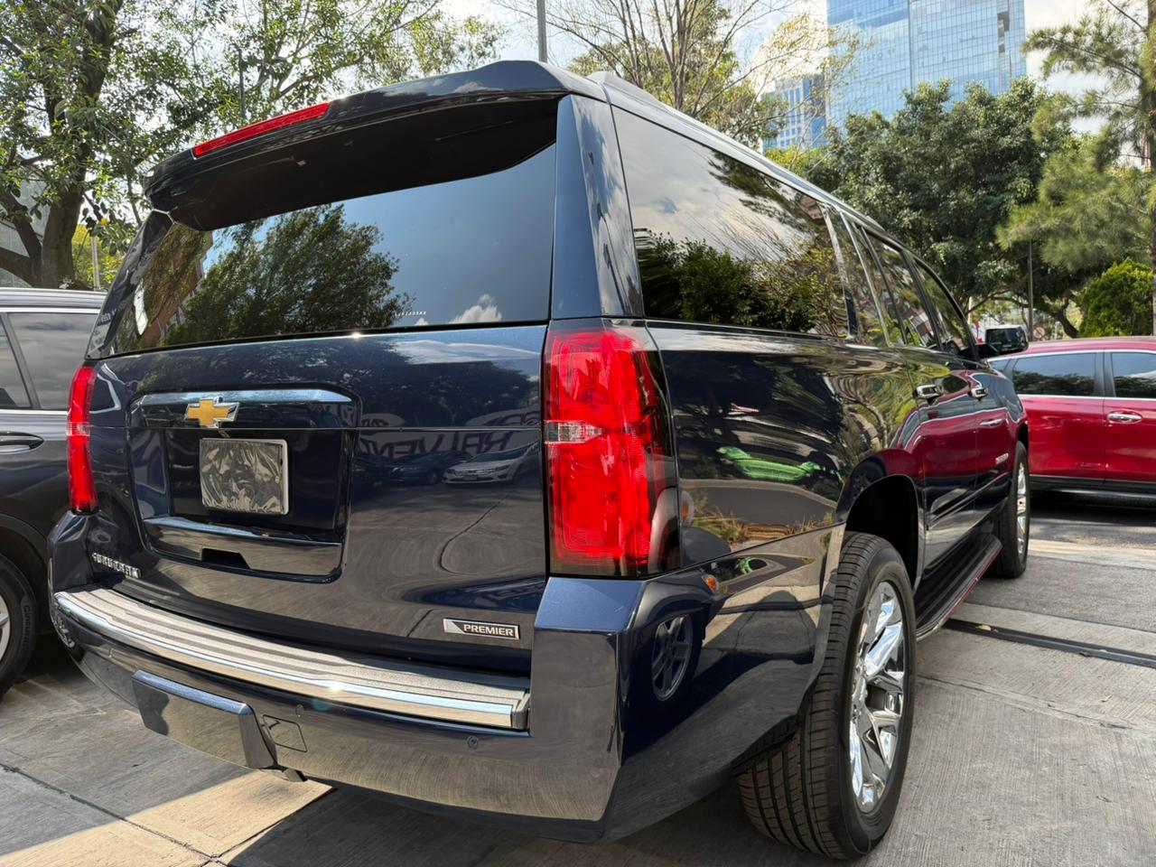 Chevrolet Suburban Premier 2018