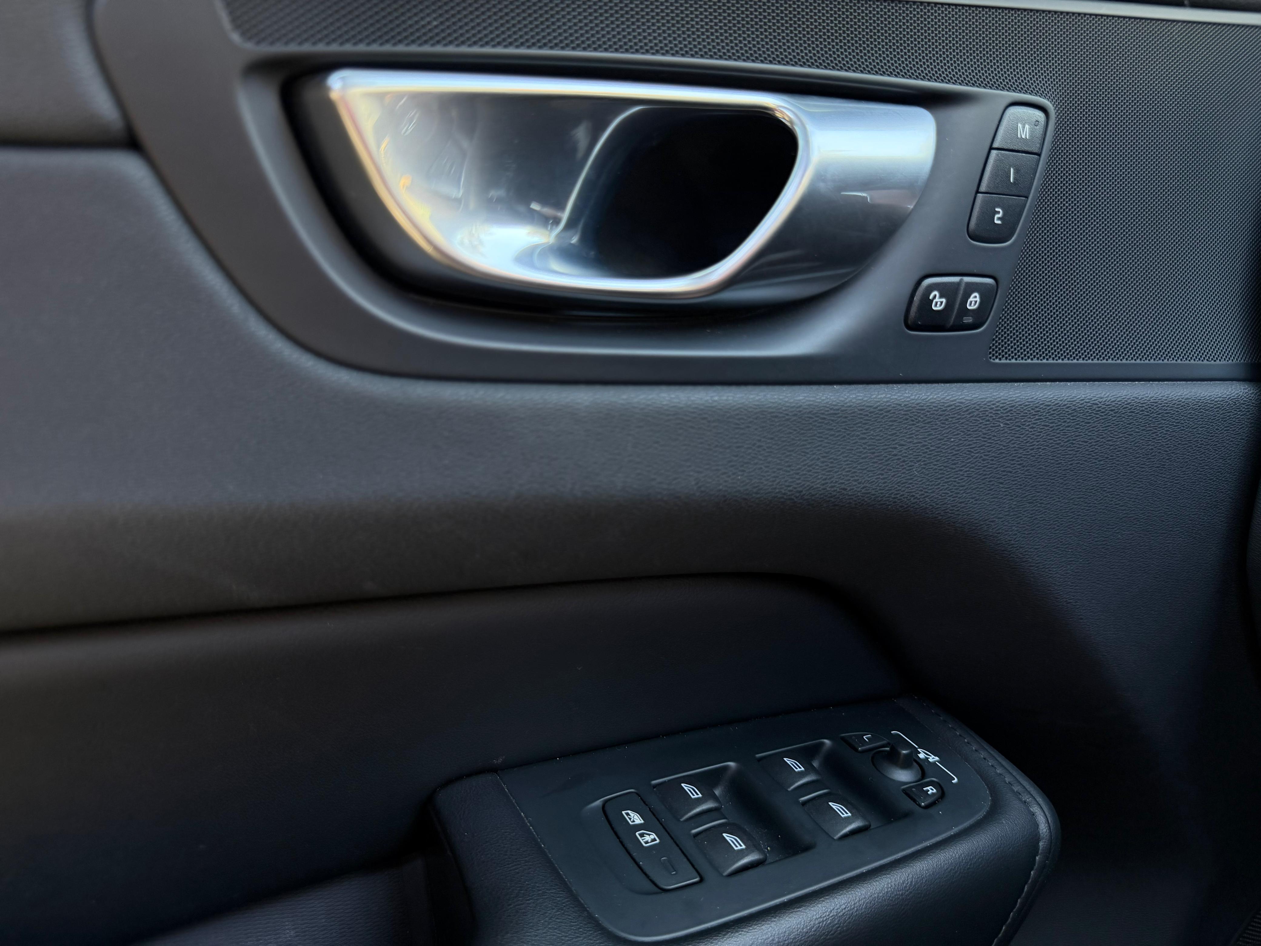 Volvo XC60 B5 Plus Awd Mild-Hybrid 2024