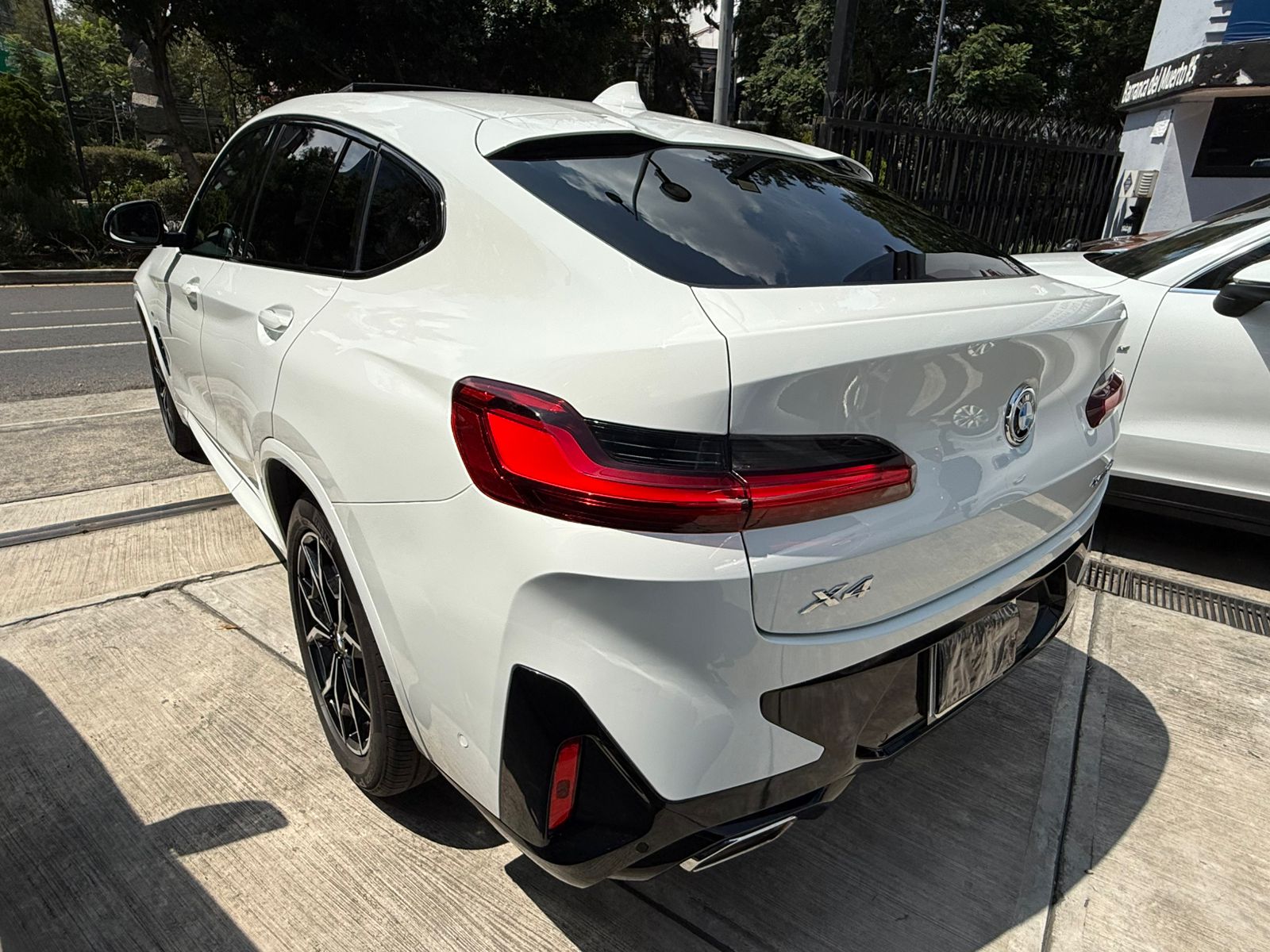 BMW X4 M30i  2024