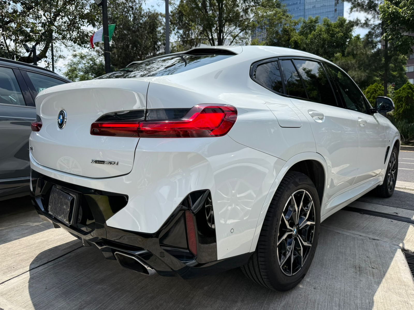 BMW X4 M30i  2024