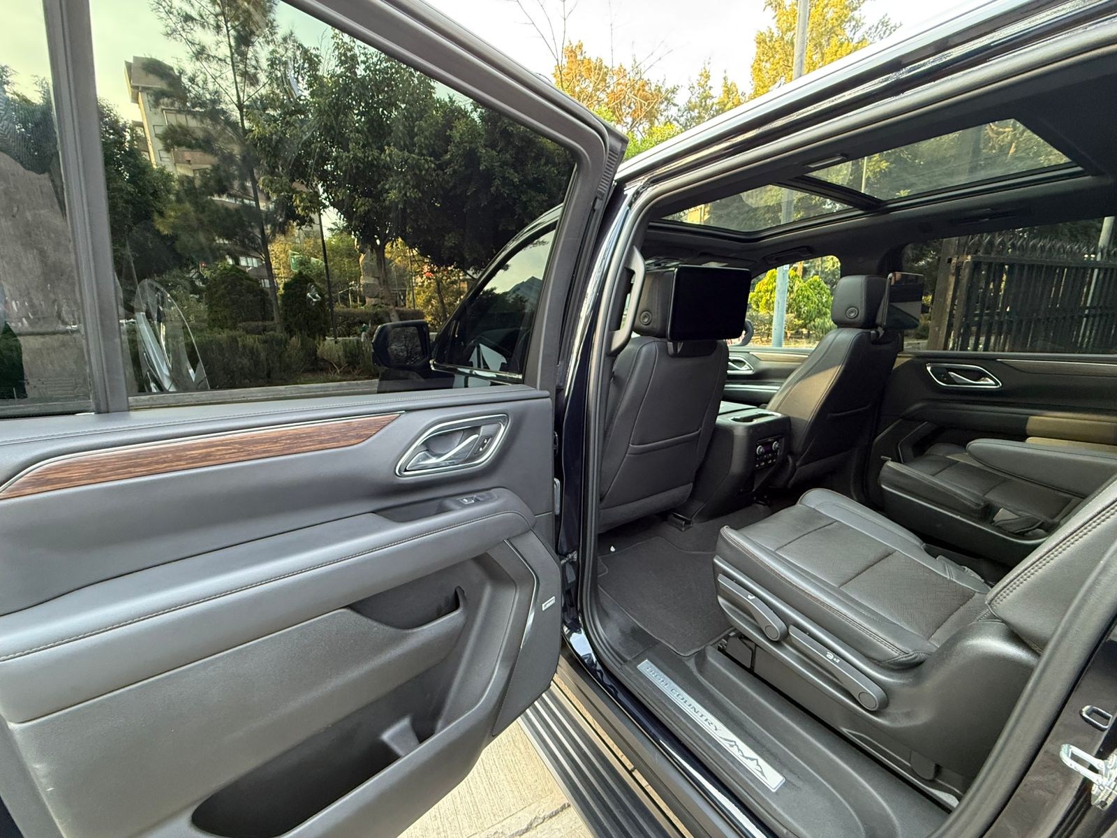 Chevrolet Suburban Highcountry 2023