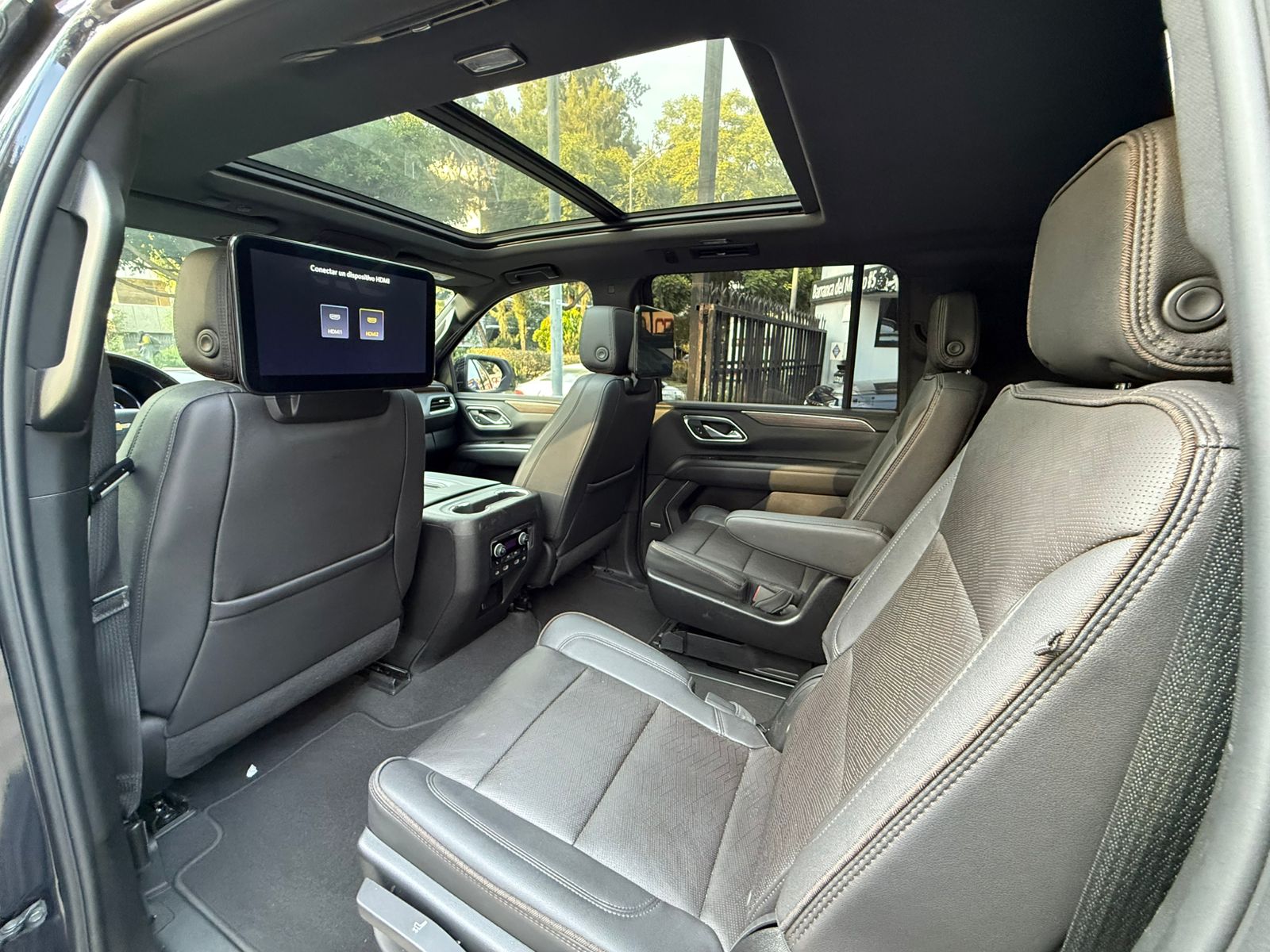 Chevrolet Suburban Highcountry 2023