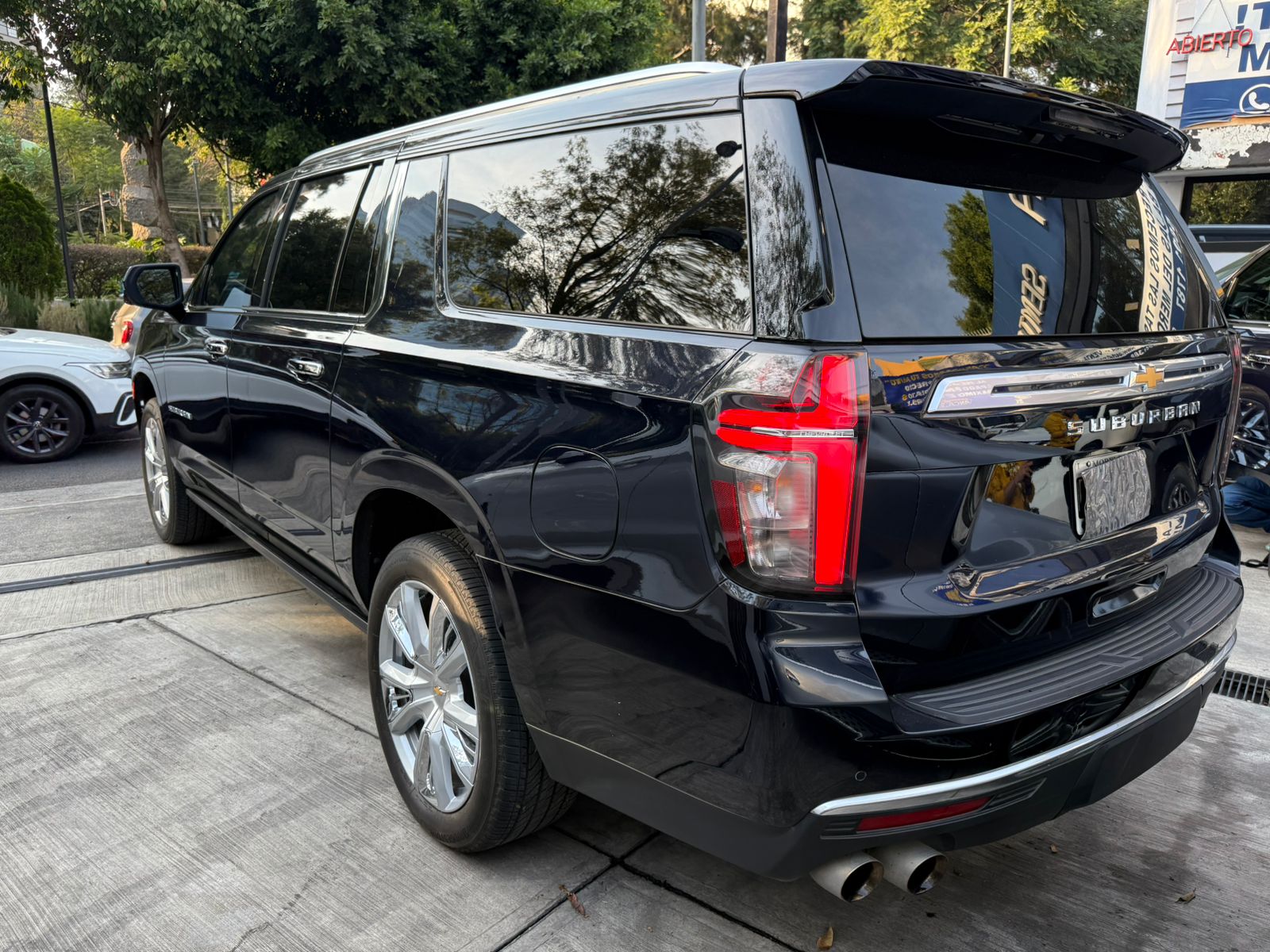 Chevrolet Suburban Highcountry 2023