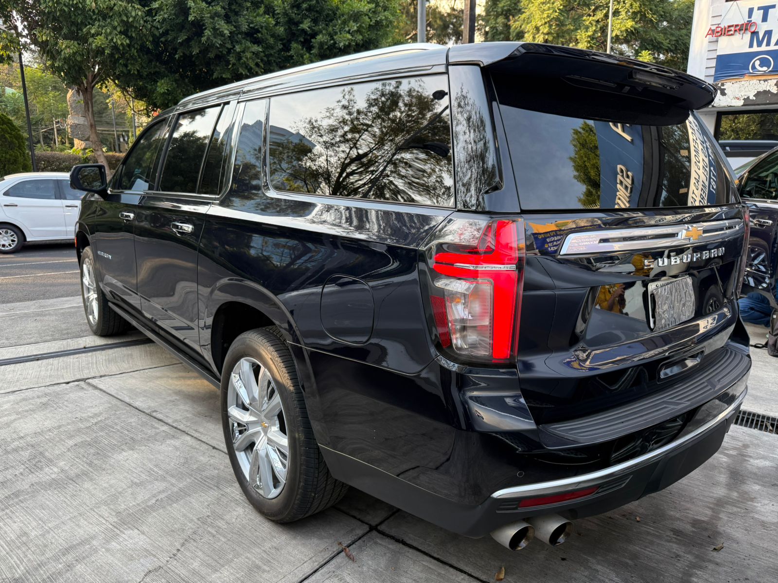 Chevrolet Suburban Highcountry 2023