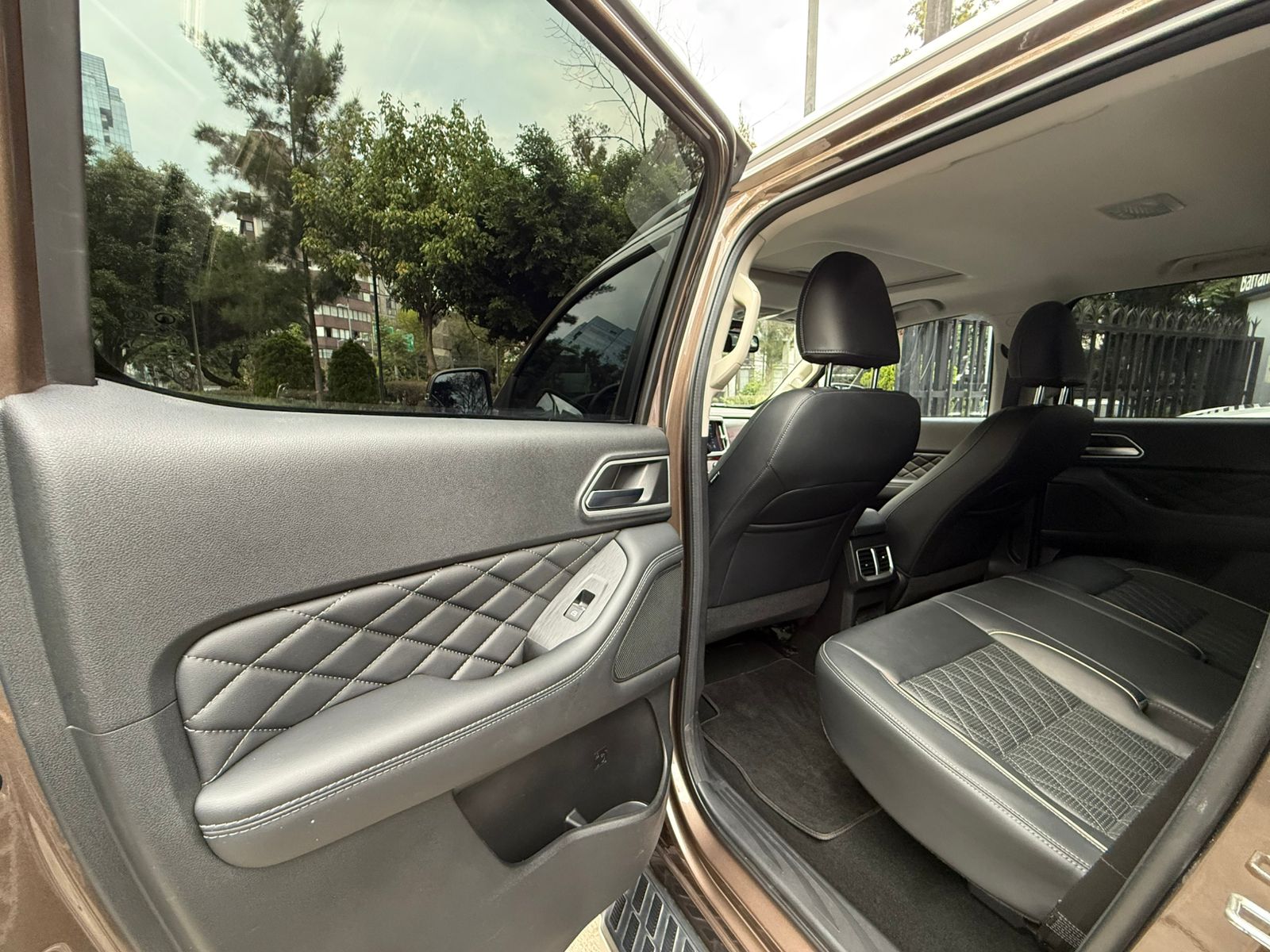 DFSK GWM POER Luxury 4x4 2025