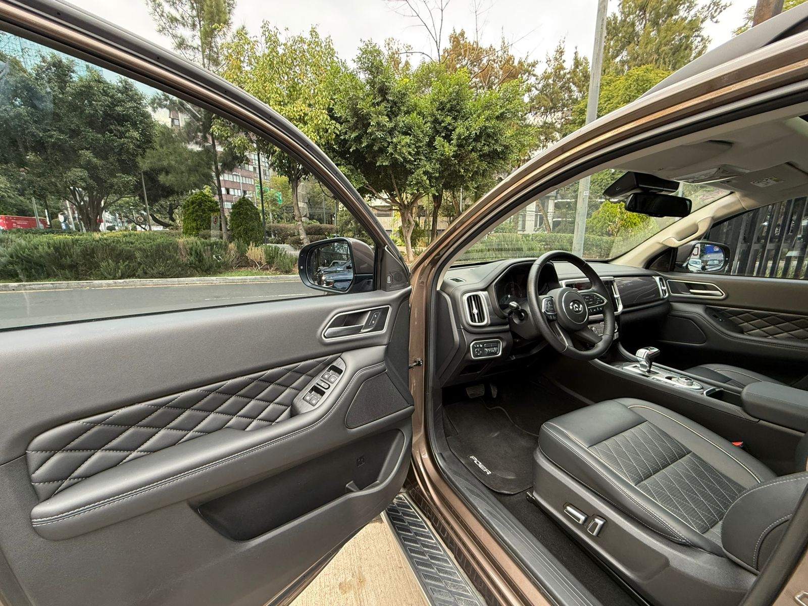 DFSK GWM POER Luxury 4x4 2025