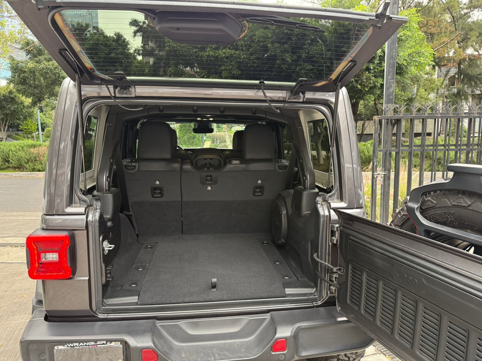 Jeep WranglerUnlimitedSahara 2021