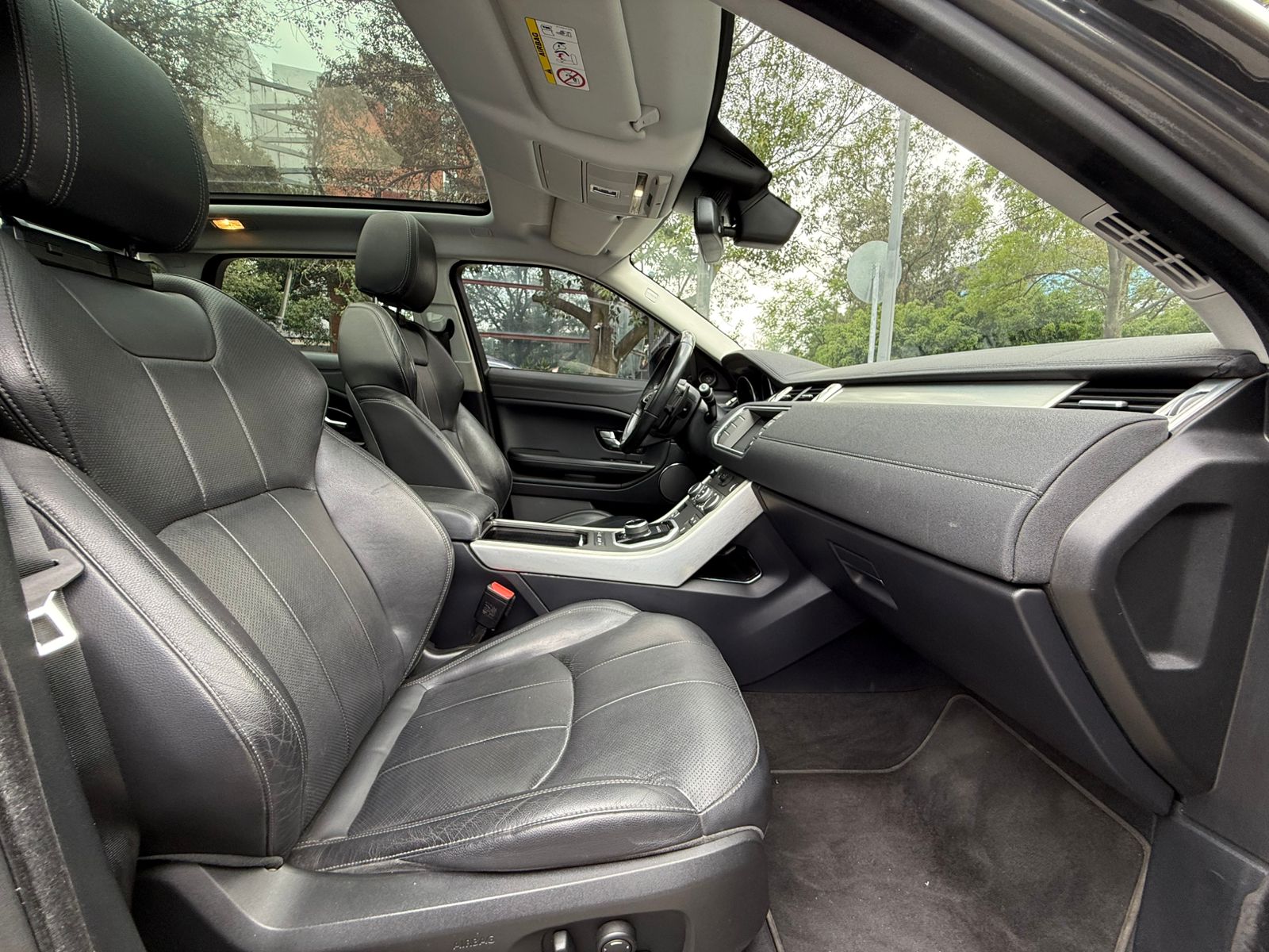 Land Rover Evoque SE 2018