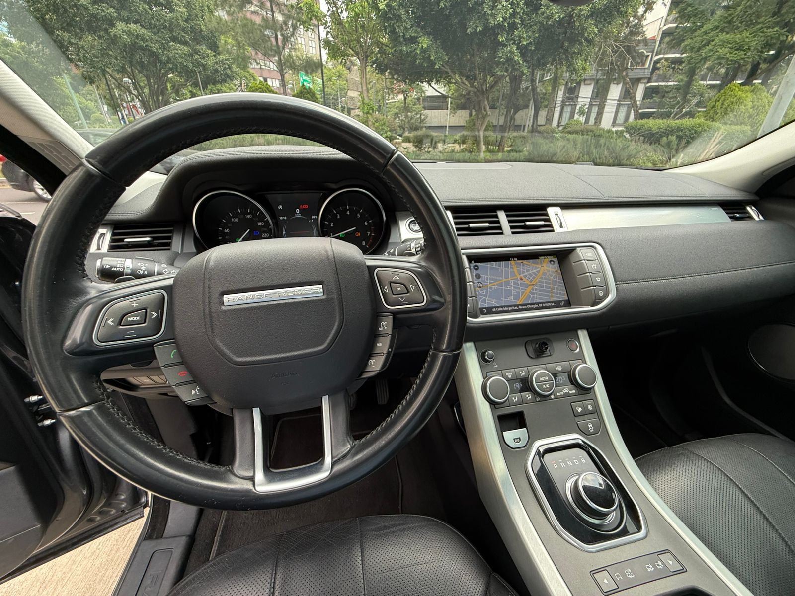 Land Rover Evoque SE 2018