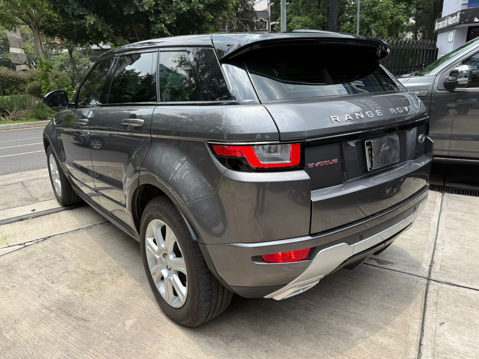 Land Rover Evoque SE 2018