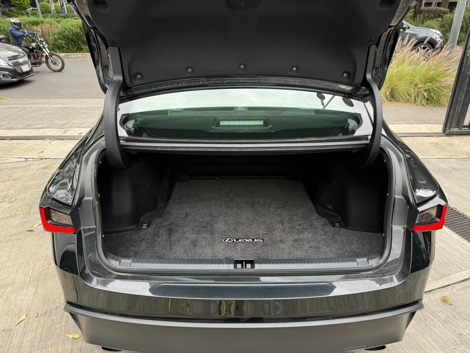 Toyota Lexus IS 300 2023