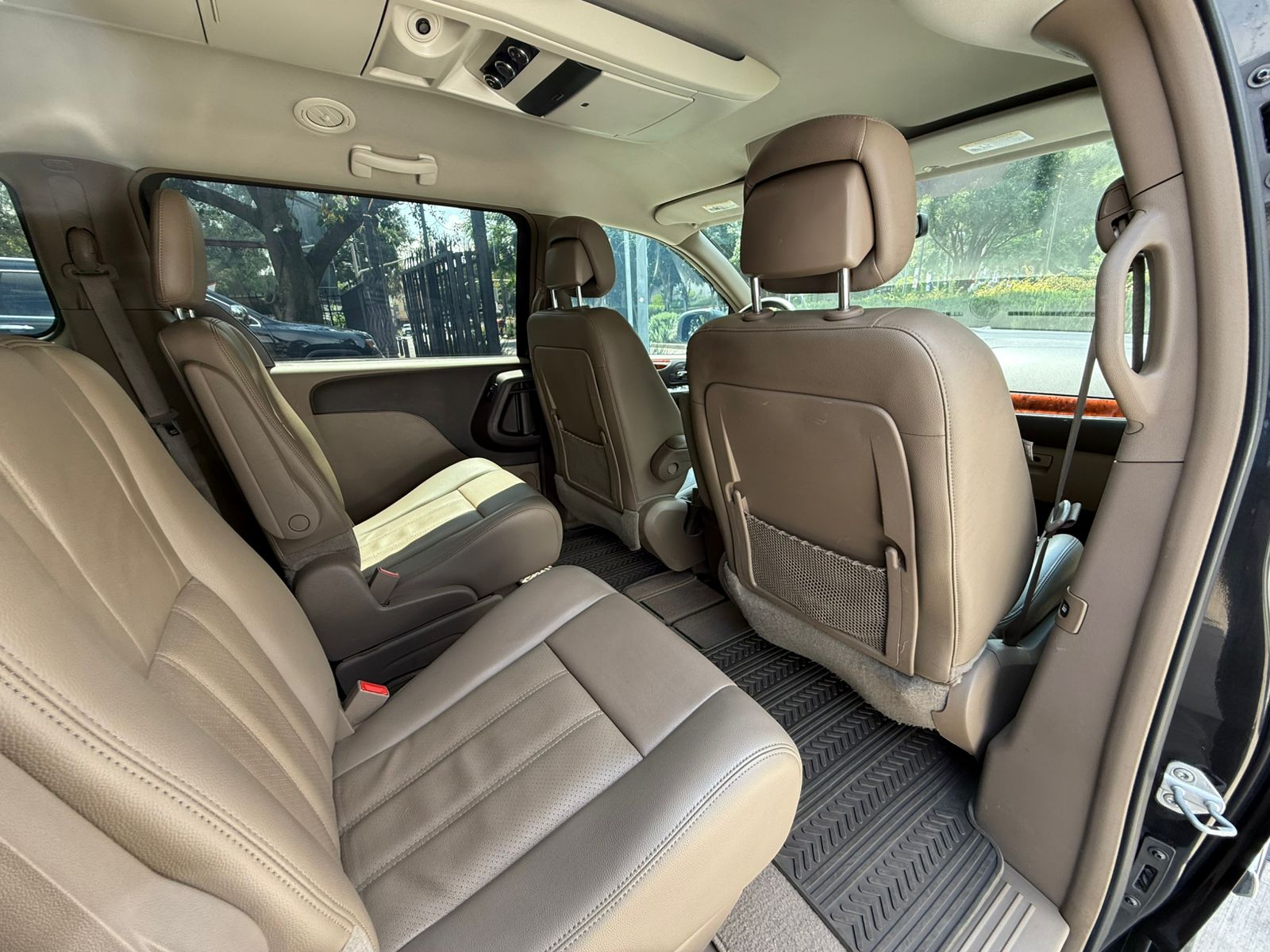 Chrysler TownandCountryTouring 2013