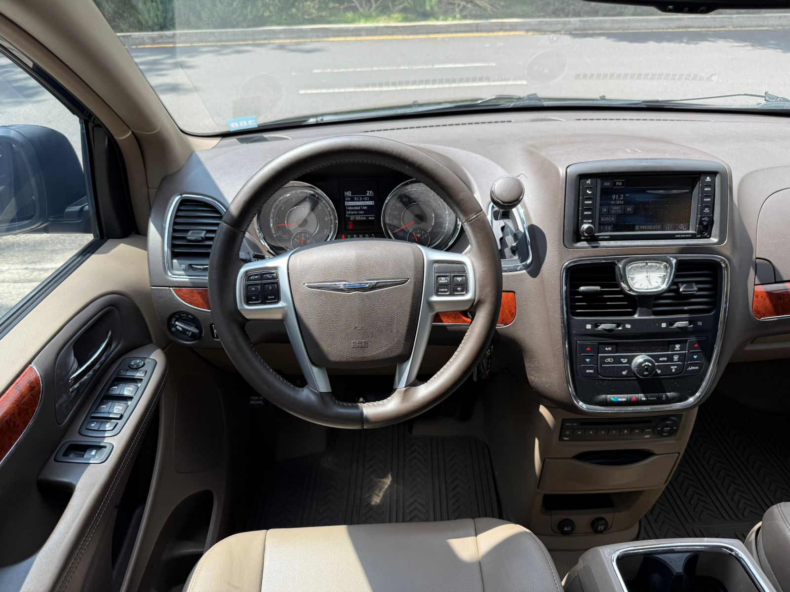 Chrysler TownandCountryTouring 2013