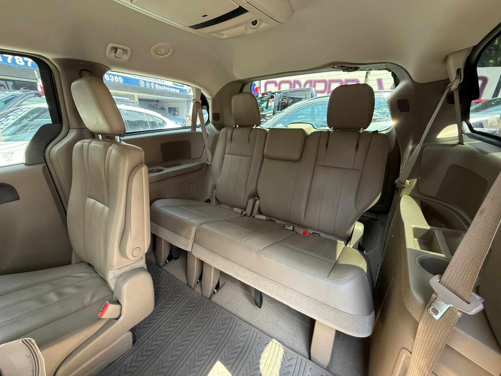 Chrysler TownandCountryTouring 2013