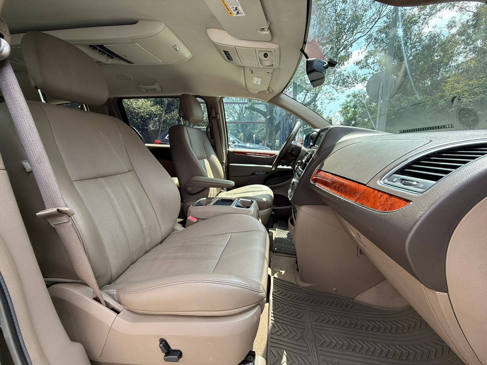 Chrysler TownandCountryTouring 2013