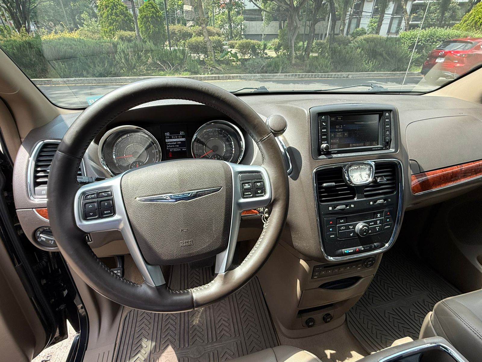 Chrysler TownandCountryTouring 2013