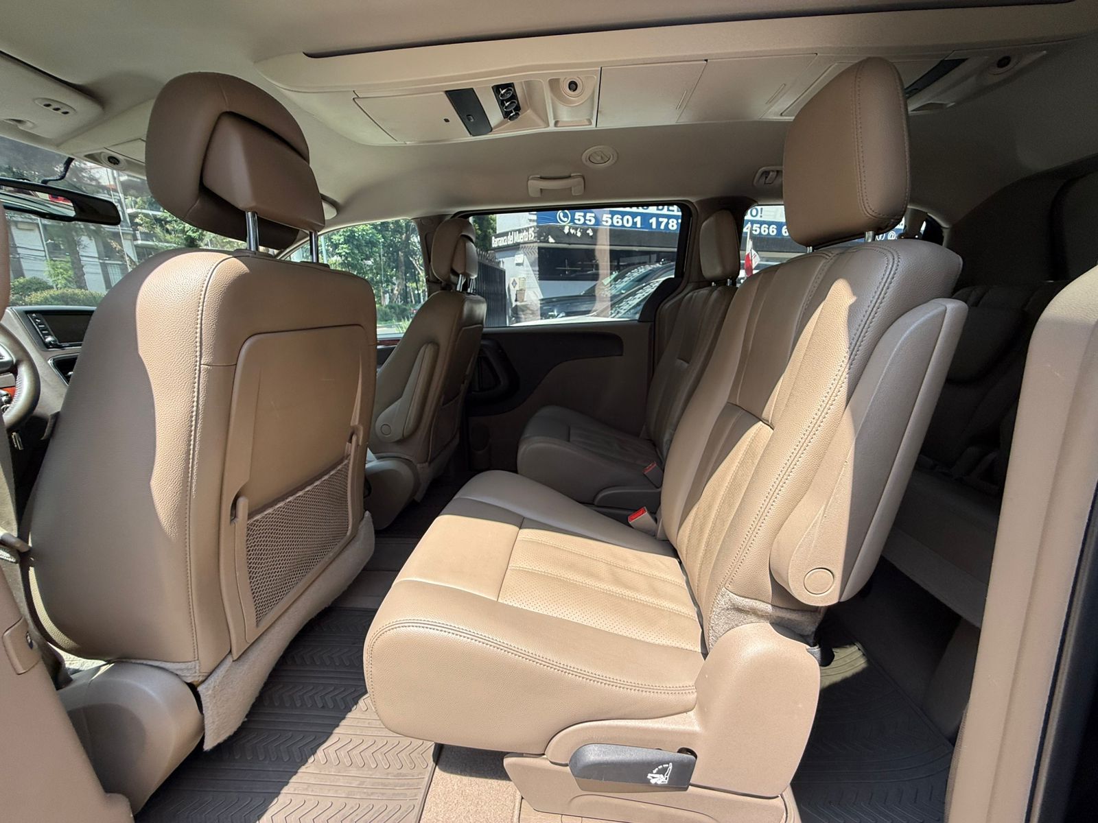 Chrysler TownandCountryTouring 2013