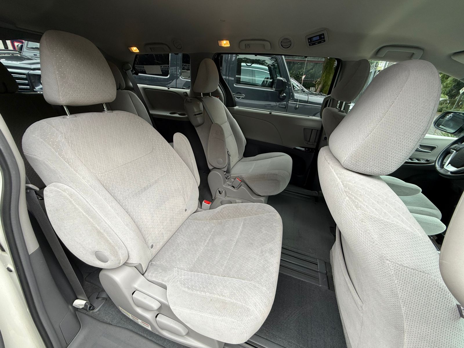 Toyota Sienna XLE  2016