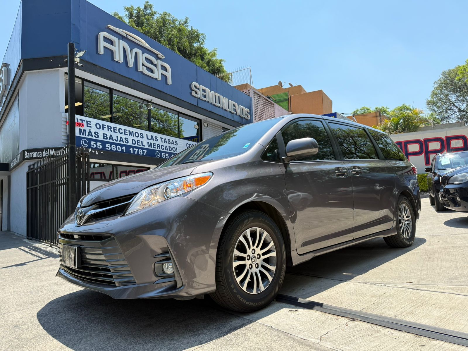 Toyota Sienna XLE  2020