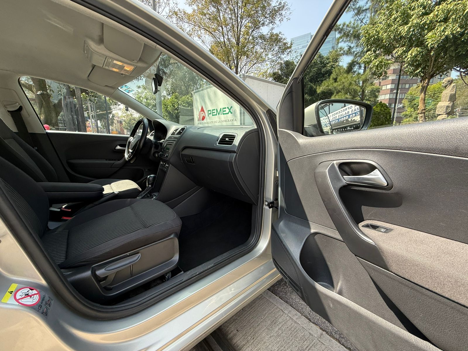 Volkswagen Vento Highline 2015