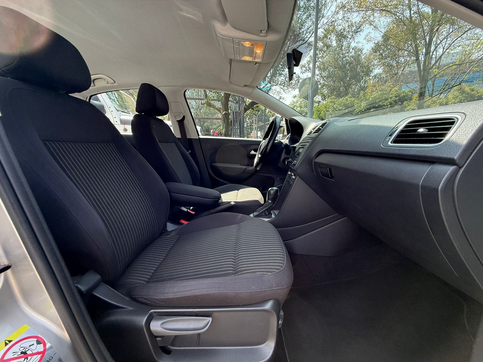 Volkswagen Vento Highline 2015