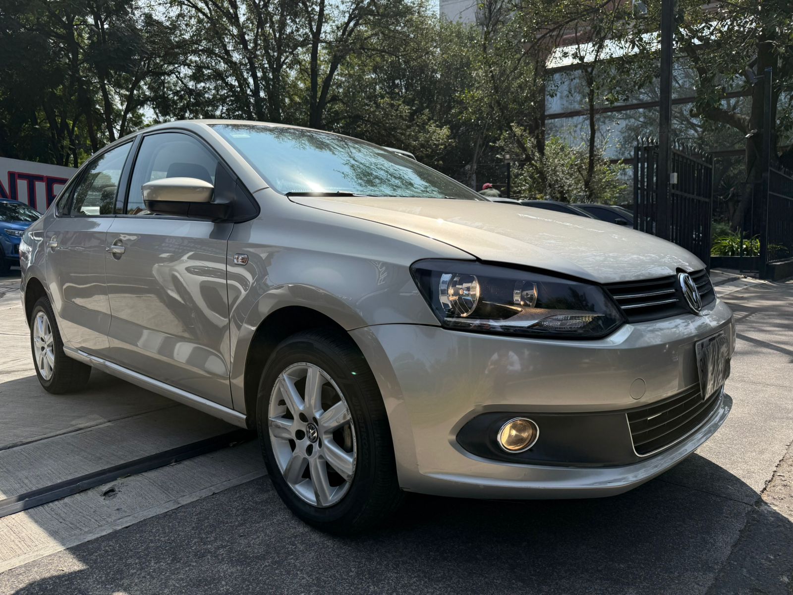 Volkswagen Vento Highline 2015