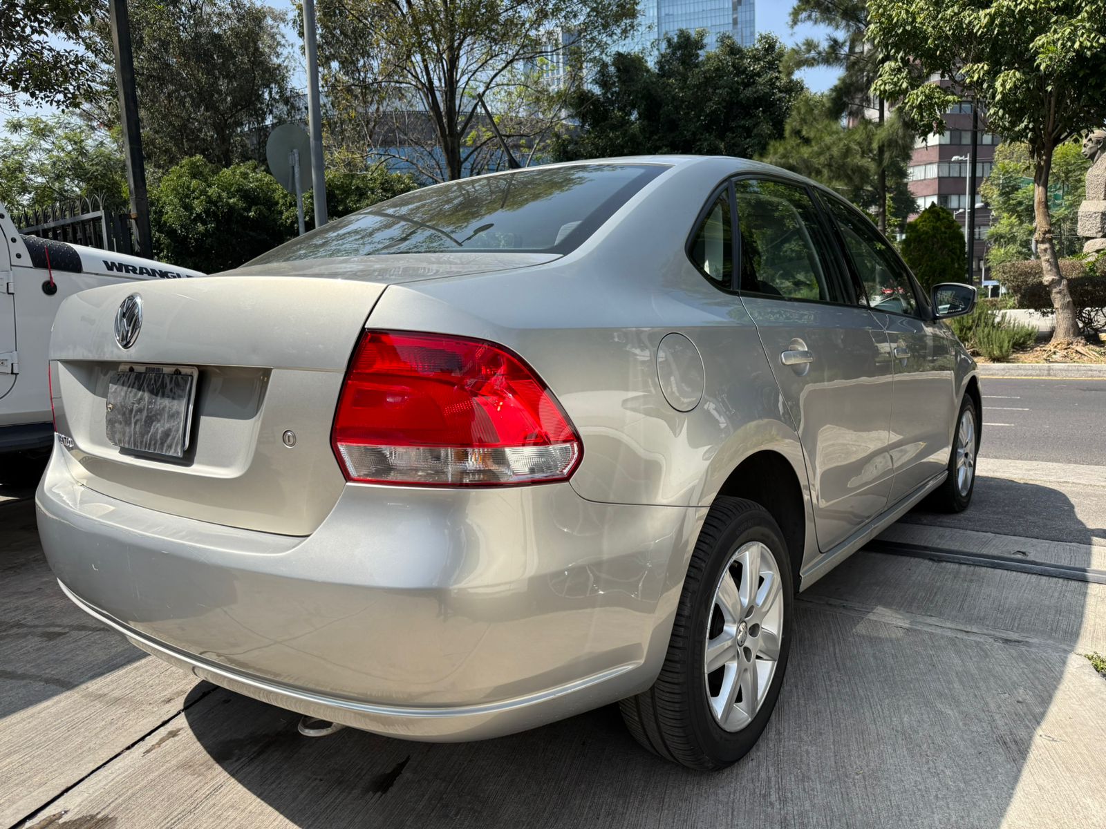 Volkswagen Vento Highline 2015